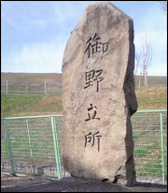 엧